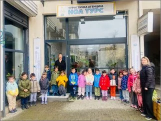 Малите патници тргнуваат на одмор 09 03 2026